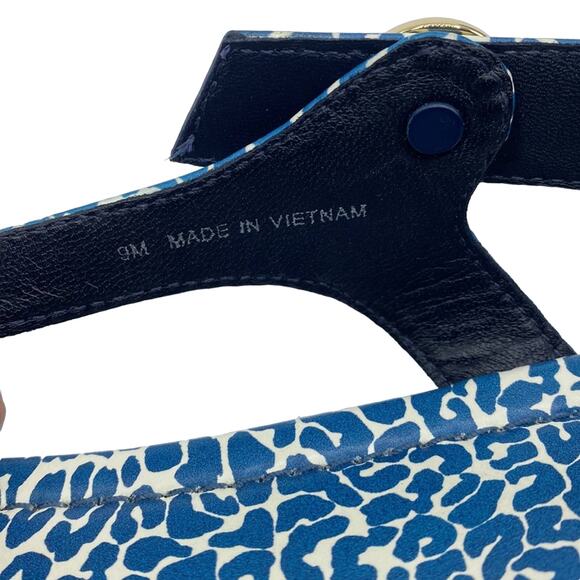 Tory Burch MINNIE TRAVEL THONG SANDAL IN TORY NAVY CLOUDED LEOPARD 9 - Picture 8 of 11